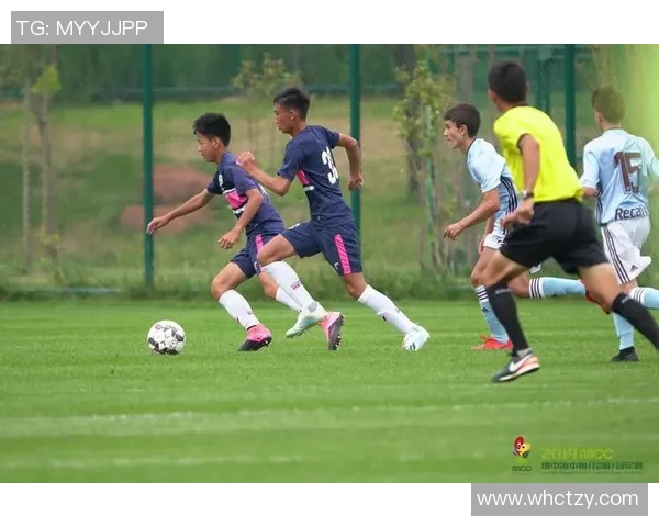 足球场上的魅力与风采帅气明星的精彩瞬间尽在其中